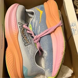 Women's Athletic Shoes